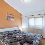 Lovely Apartment In Cabrunici With Wifi 公寓 *