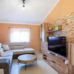 Apartman Lovely In With Wifi