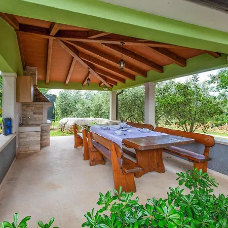 Beautiful In Apartment