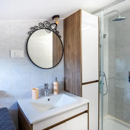 Cozy Apartment In Cabrunici With Wifi * Cabrunici