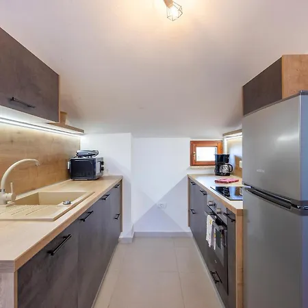 In With Kitchen 아파트 *